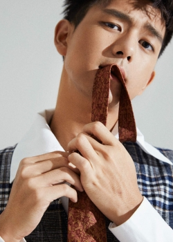 李现图片高清壁纸带字