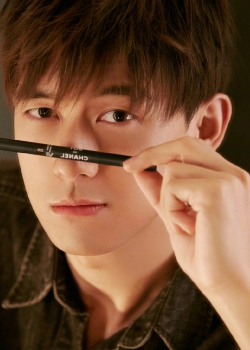 李现图片高清壁纸背影