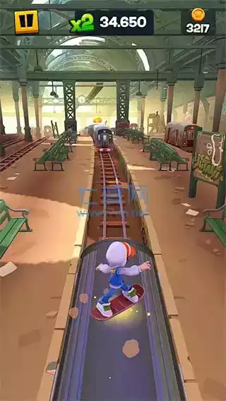 地铁跑酷滑板英雄国际服